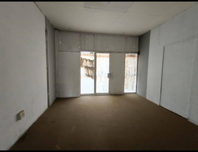 108M² BUSINESS FOR SALE IN VANDERBIJLPARK CE 6
